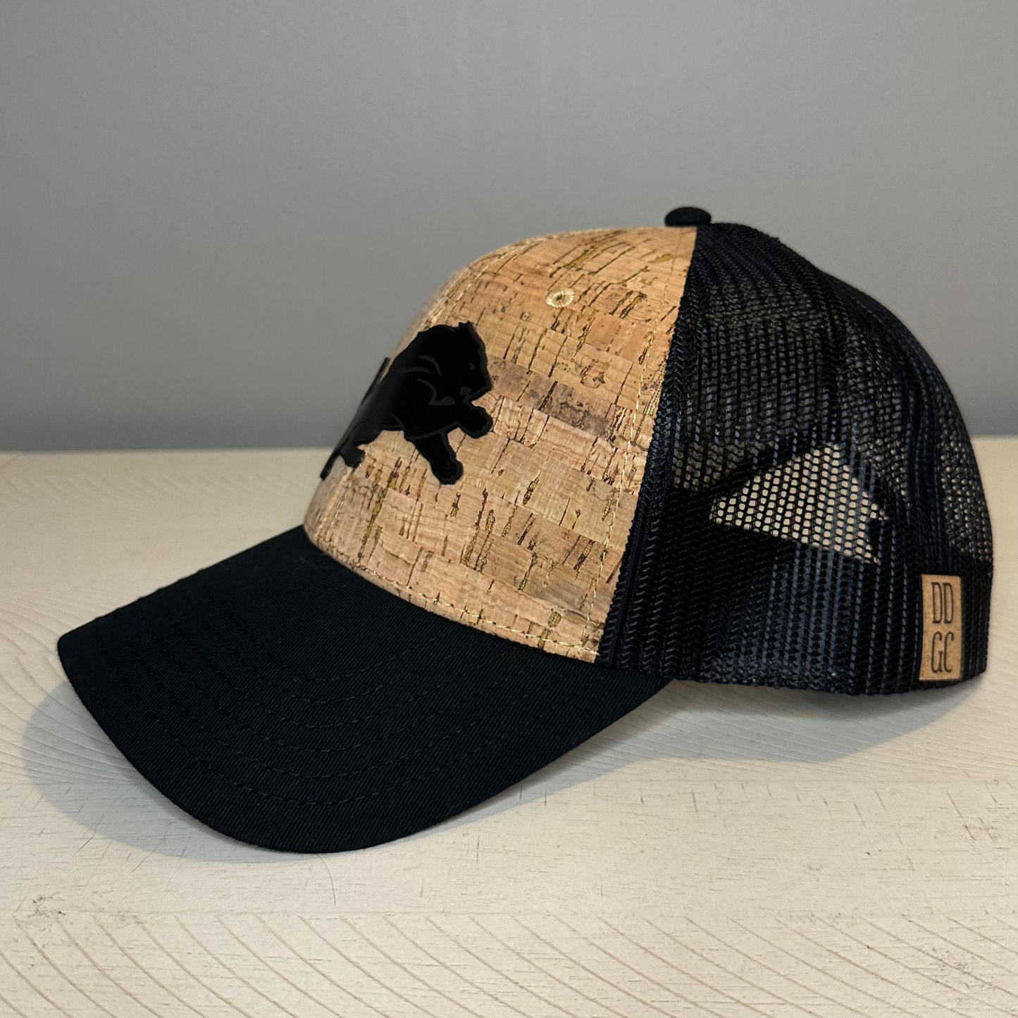 Detroit Lion Black on Black Leather Cork Snapback Hat – Unique Cork Front with Black Mesh